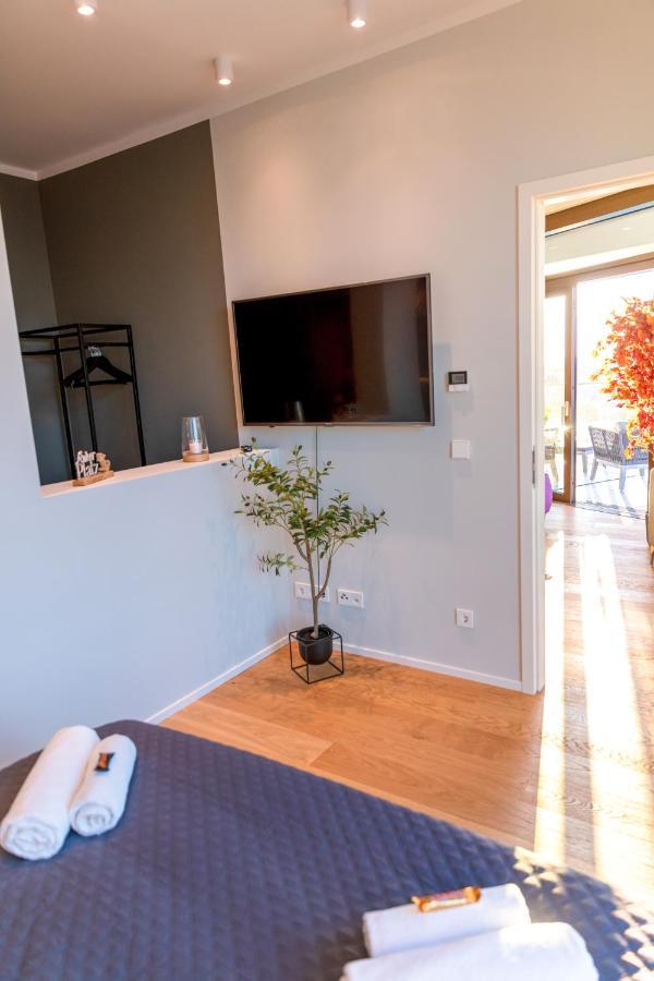 Cabana - Theview - Terrasse - Waterfront - Kostenloser Parkplatz - Wifi *